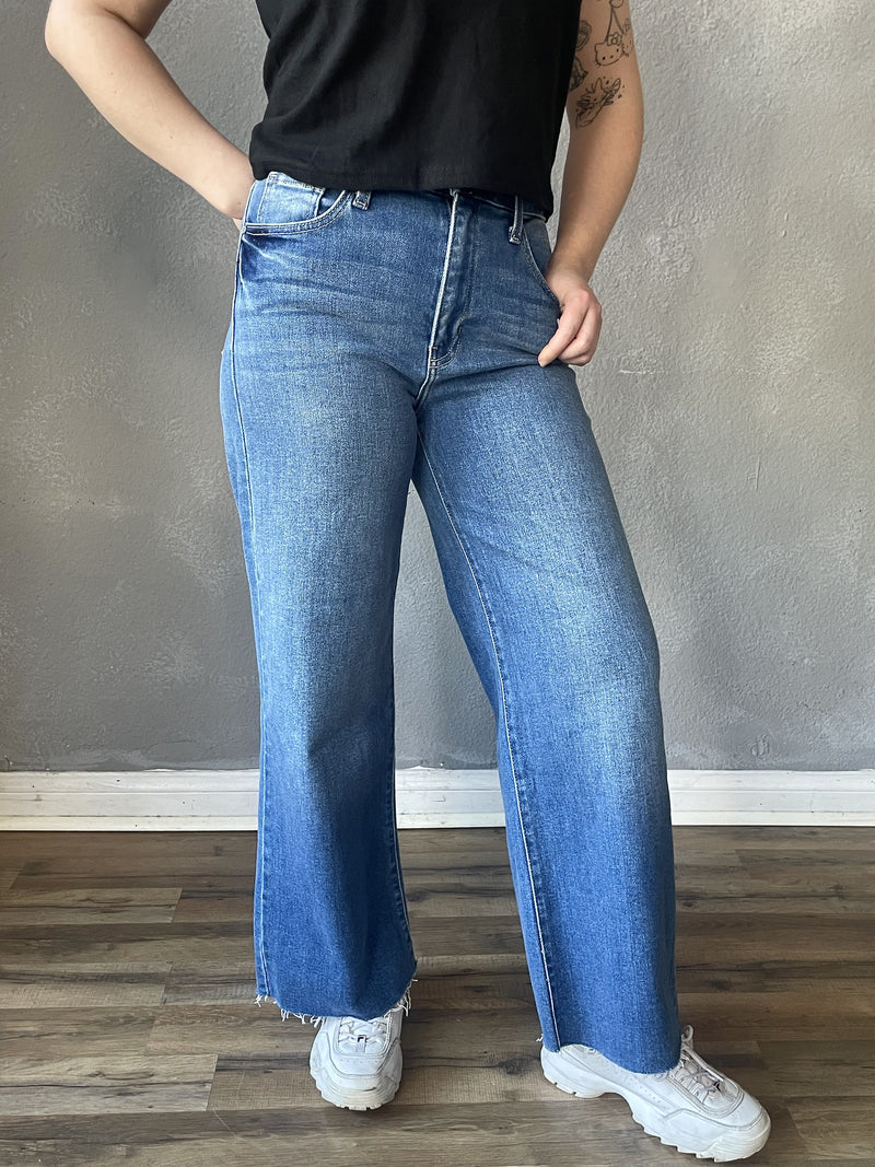 Griffin Wide Leg Jean*